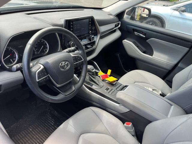 used 2022 Toyota Highlander car, priced at $38,750