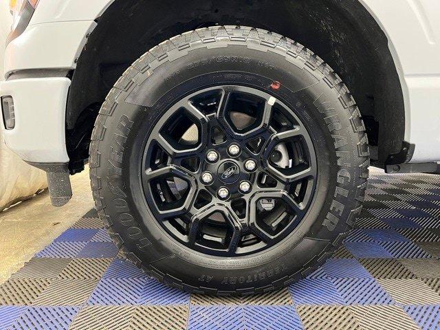 new 2025 Ford F-150 car, priced at $55,304