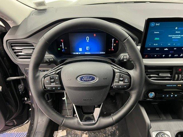 new 2025 Ford Escape car, priced at $39,390