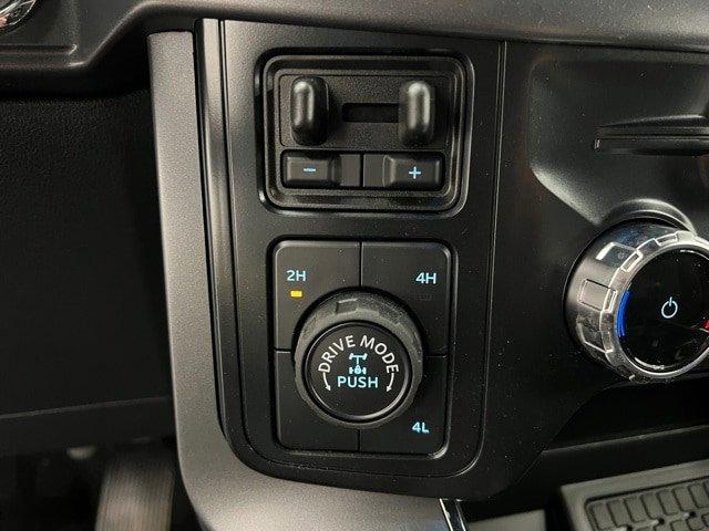 new 2025 Ford F-150 car, priced at $56,370