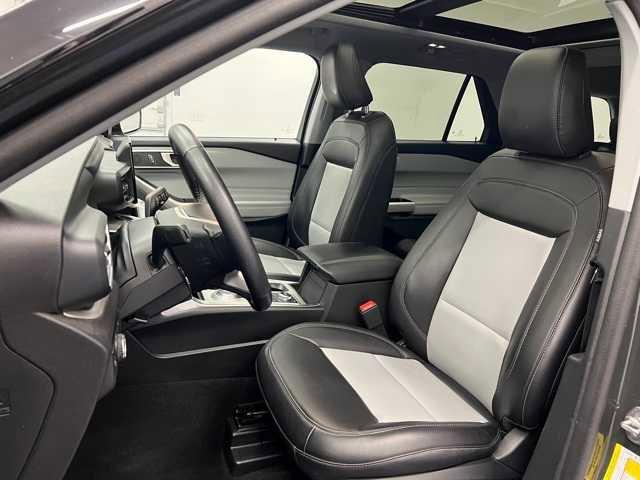 used 2023 Ford Explorer car, priced at $33,899