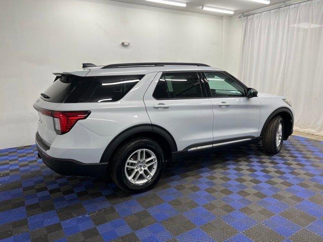 new 2025 Ford Explorer car, priced at $40,580