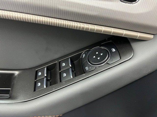 new 2025 Ford Explorer car, priced at $40,580