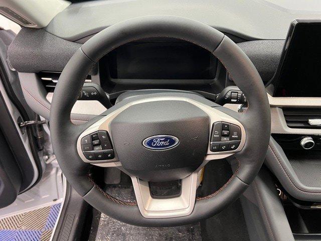 new 2025 Ford Explorer car, priced at $40,580