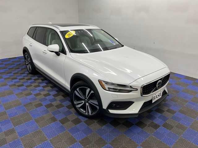 used 2023 Volvo V60 Cross Country car, priced at $37,596