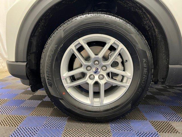 new 2025 Ford Explorer car, priced at $41,293