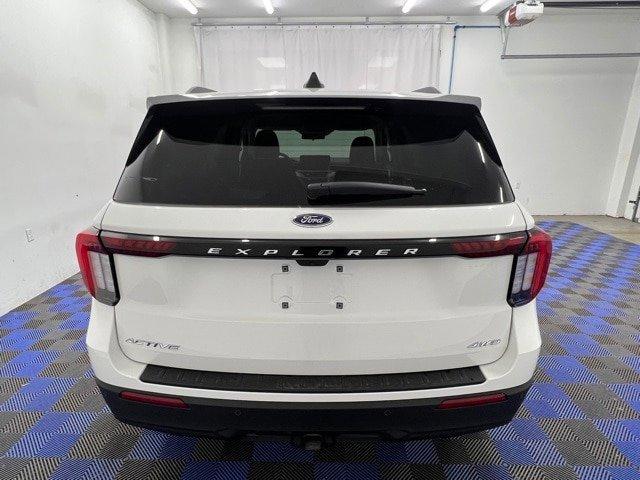 new 2025 Ford Explorer car, priced at $41,293