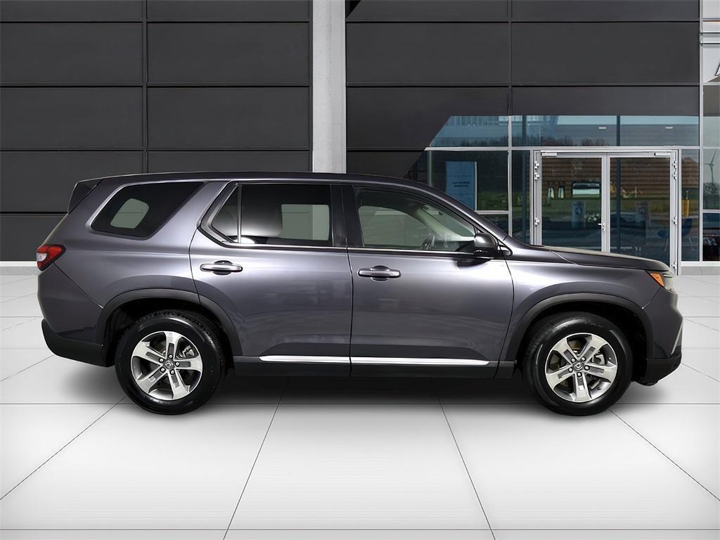 used 2024 Honda Pilot car, priced at $42,999