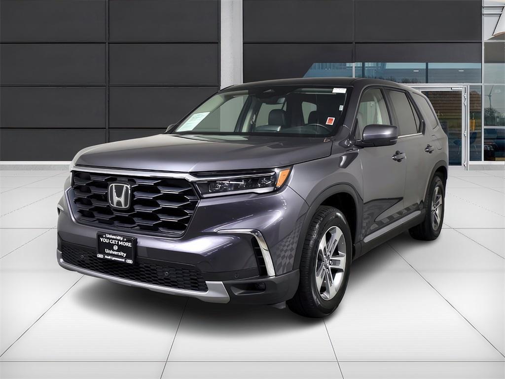 used 2024 Honda Pilot car, priced at $42,999