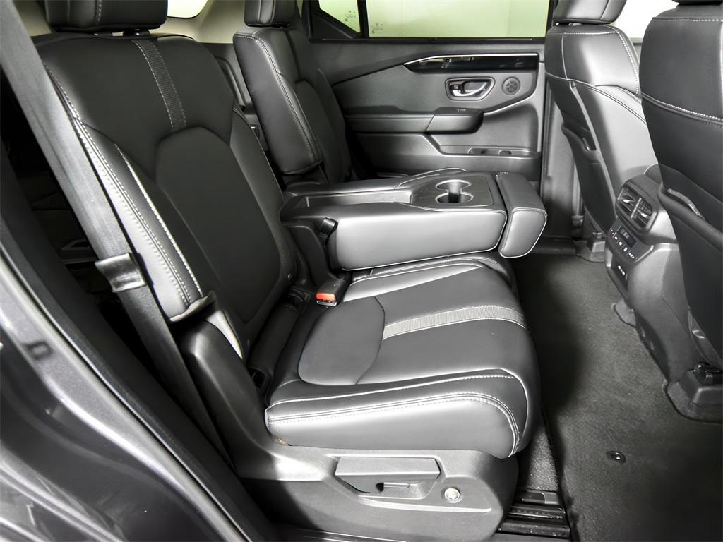 used 2024 Honda Pilot car, priced at $42,999