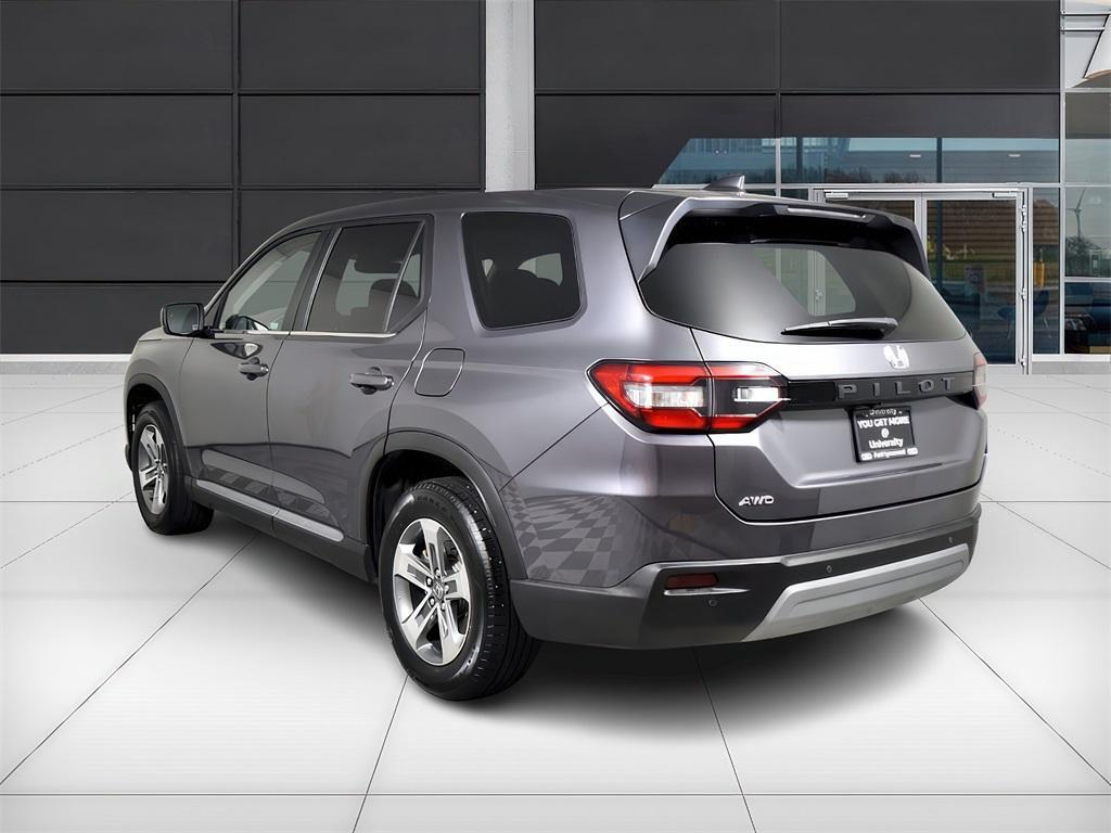 used 2024 Honda Pilot car, priced at $42,999