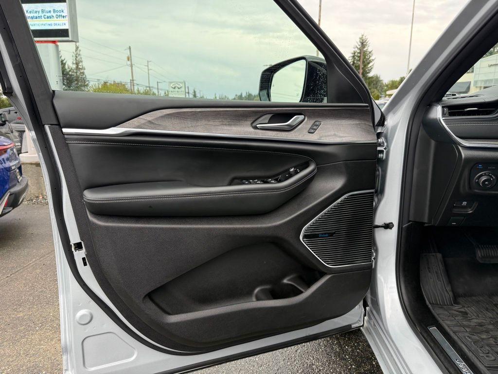 used 2024 Jeep Grand Cherokee 4xe car, priced at $44,999