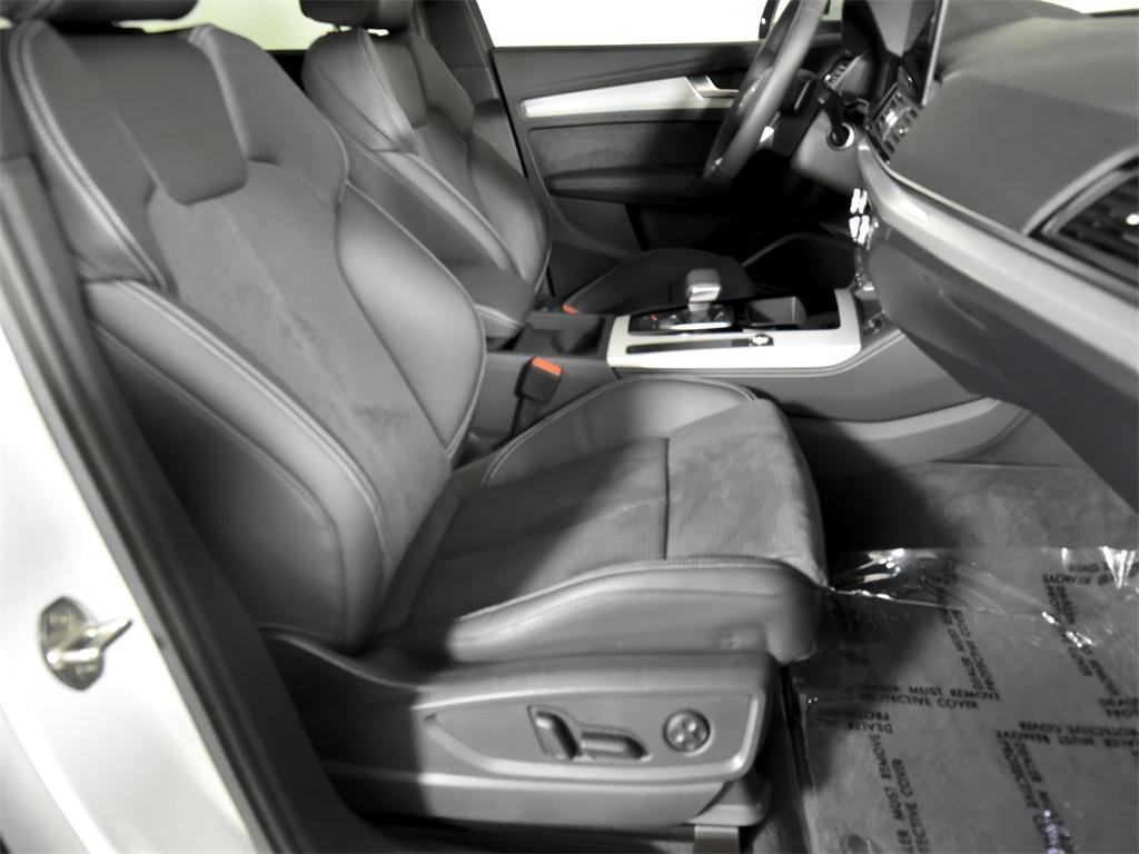 used 2024 Audi Q5 e car, priced at $51,999