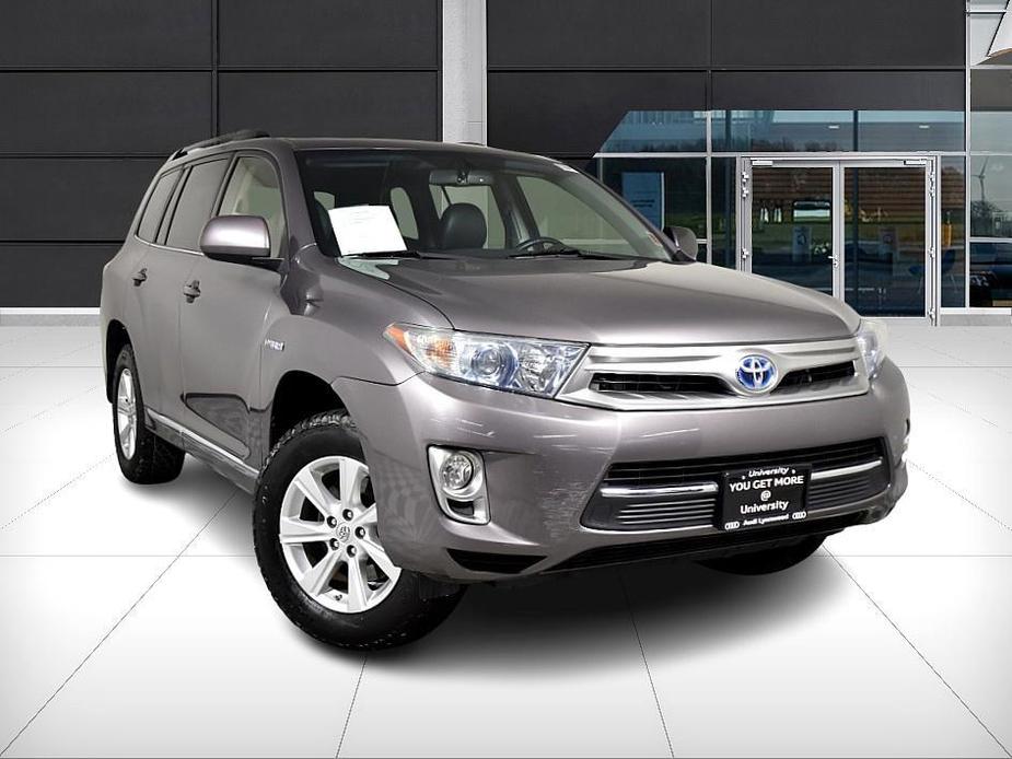 used 2013 Toyota Highlander Hybrid car, priced at $15,999