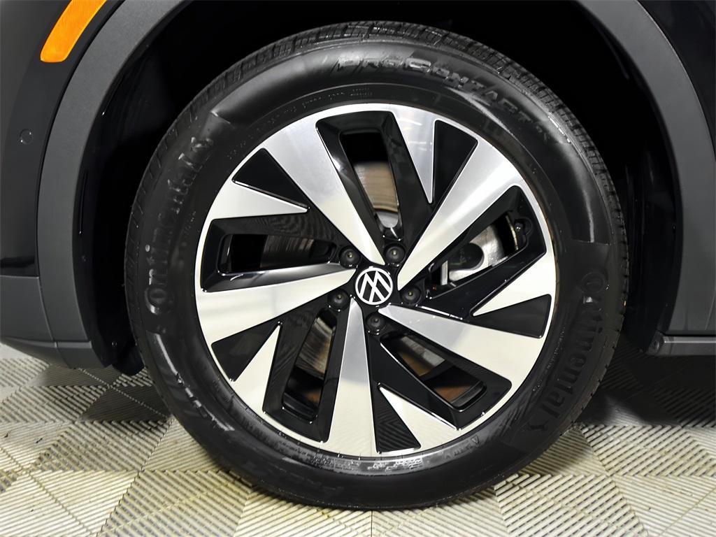 used 2023 Volkswagen ID.4 car, priced at $28,999