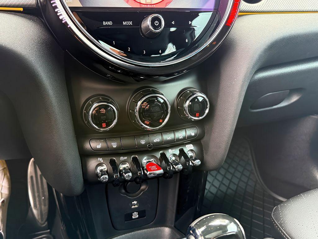 used 2024 MINI Hardtop car, priced at $32,499