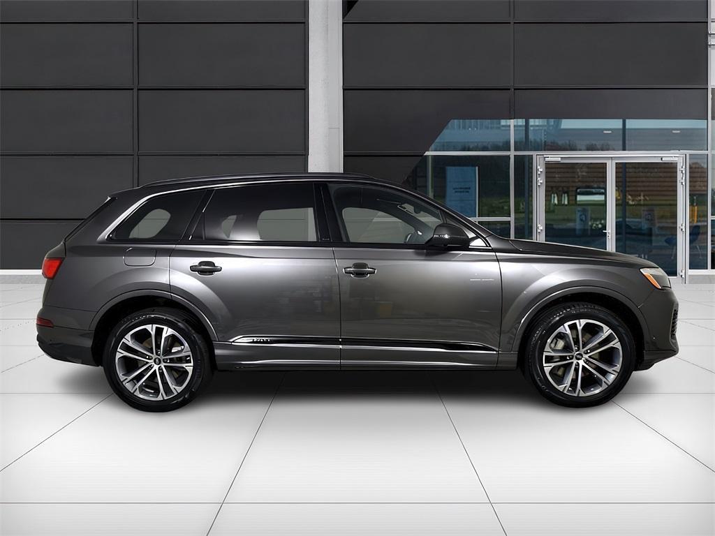 used 2025 Audi Q7 car, priced at $59,999
