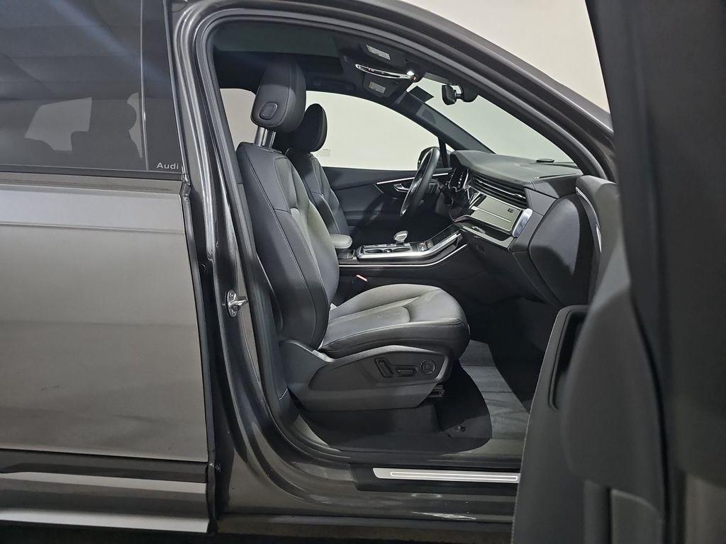 used 2025 Audi Q7 car, priced at $59,999