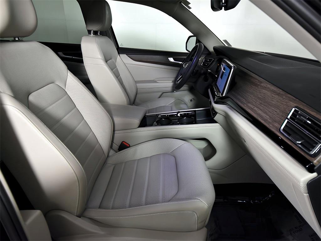used 2024 Volkswagen Atlas car, priced at $41,499