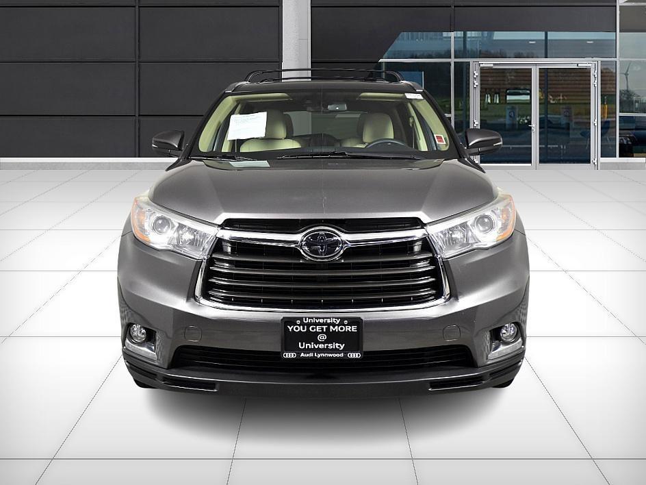 used 2015 Toyota Highlander car, priced at $21,499