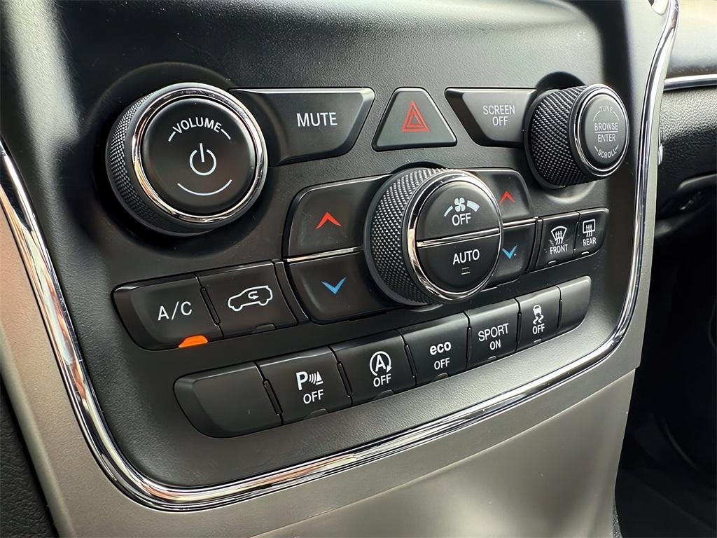 used 2018 Jeep Grand Cherokee car, priced at $20,499