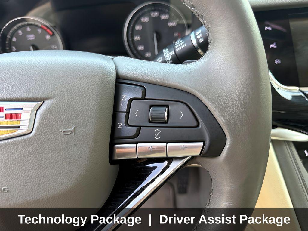 used 2024 Cadillac XT6 car, priced at $47,499