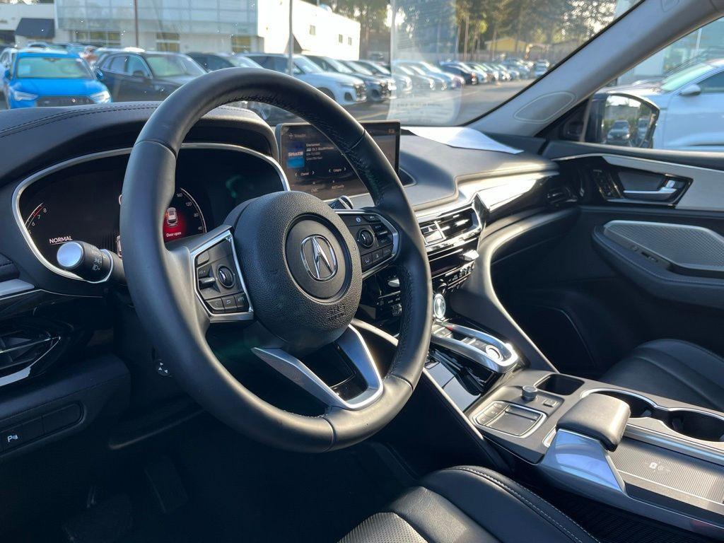 used 2023 Acura MDX car, priced at $44,999