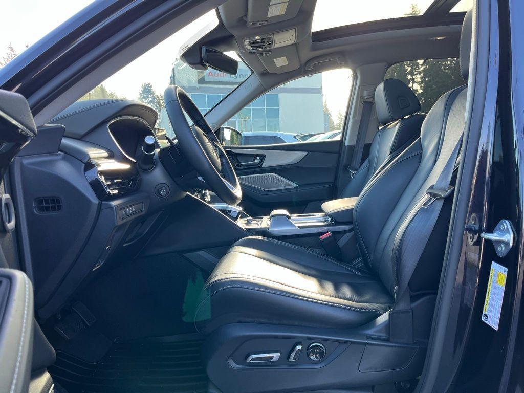 used 2023 Acura MDX car, priced at $44,999