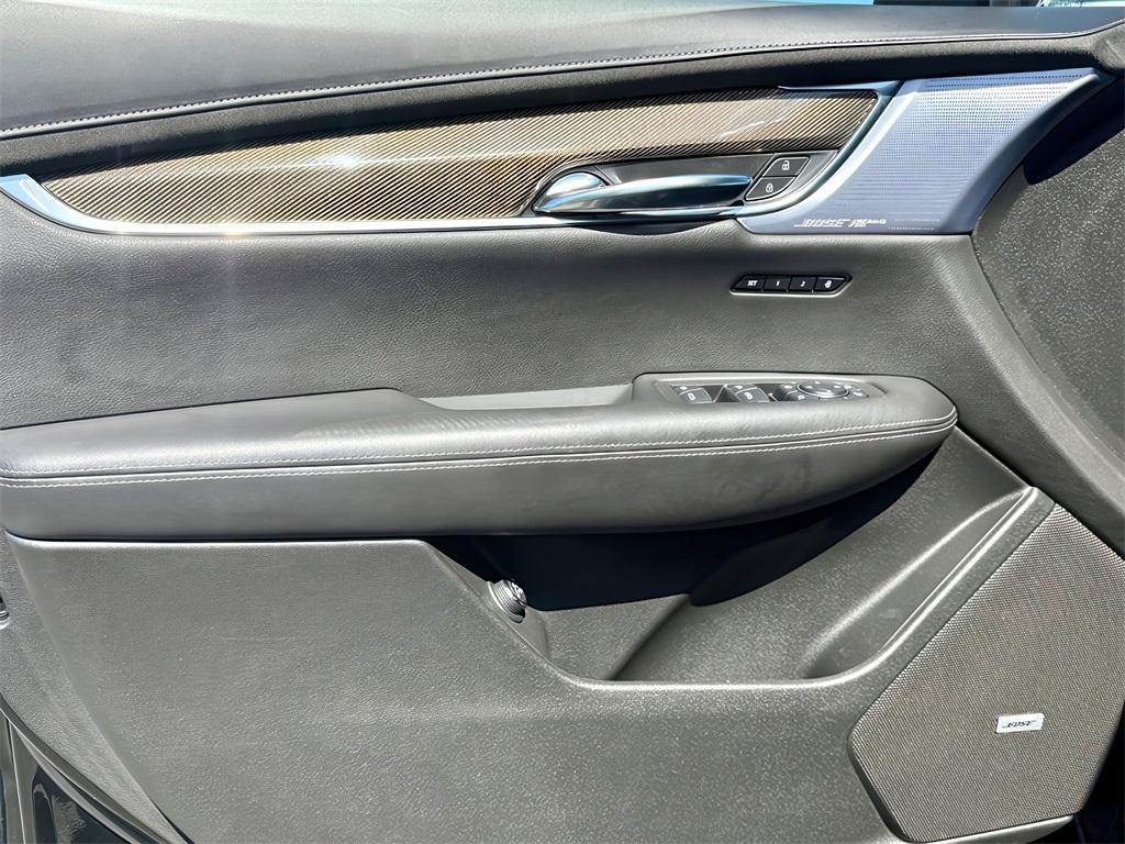 used 2020 Cadillac XT6 car, priced at $31,999