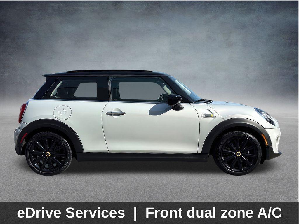 used 2021 MINI SE Hardtop car, priced at $19,499