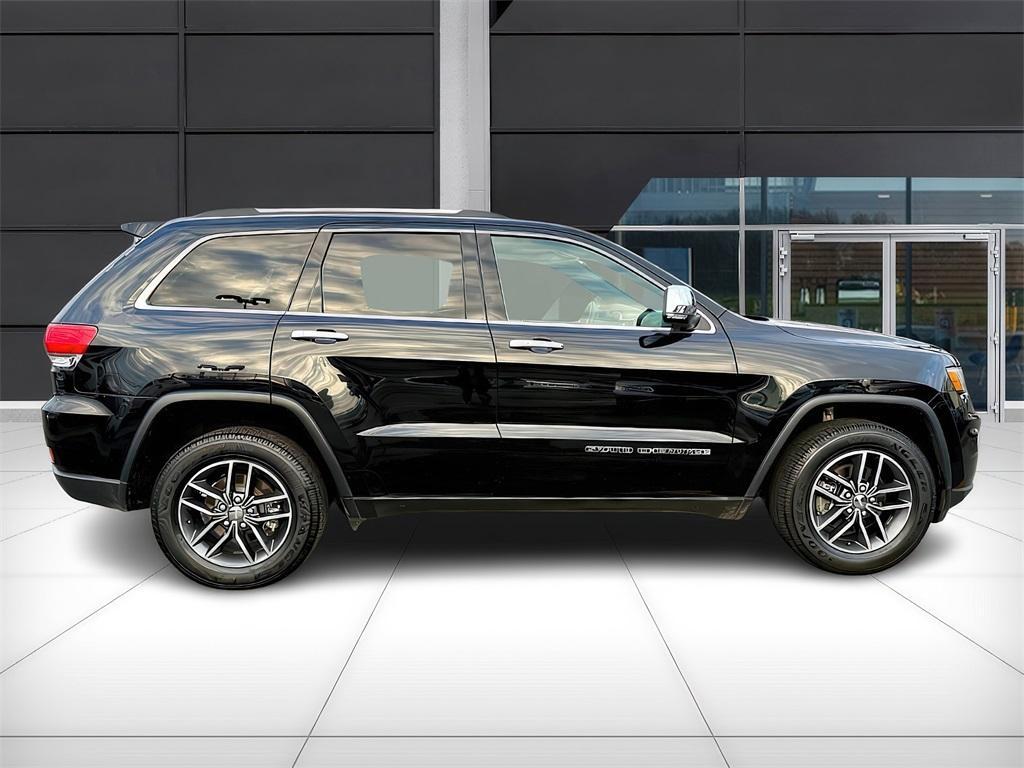 used 2017 Jeep Grand Cherokee car, priced at $17,499