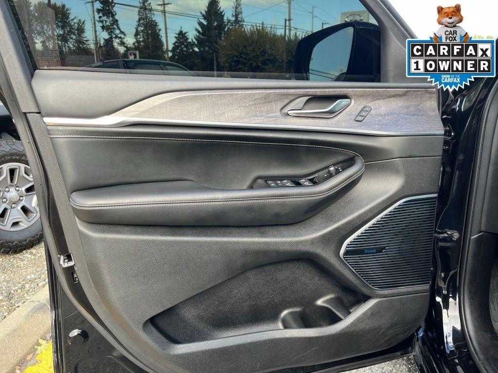 used 2023 Jeep Grand Cherokee L car, priced at $39,999