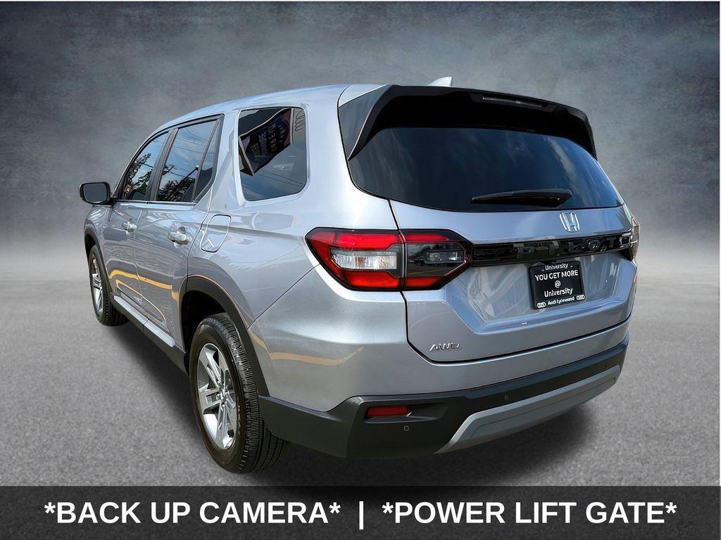 used 2023 Honda Pilot car, priced at $37,999