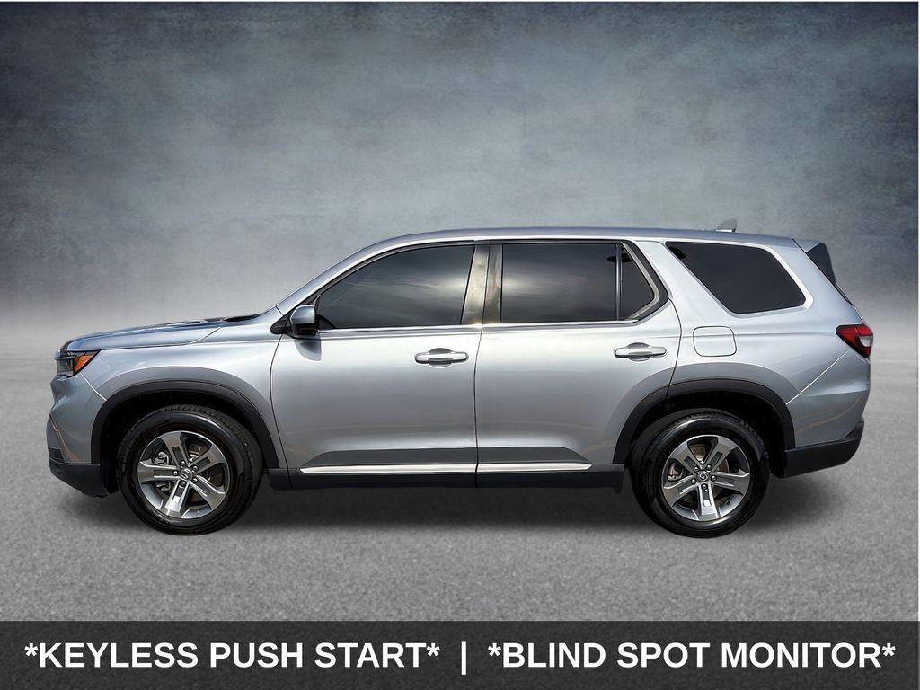 used 2023 Honda Pilot car, priced at $37,999