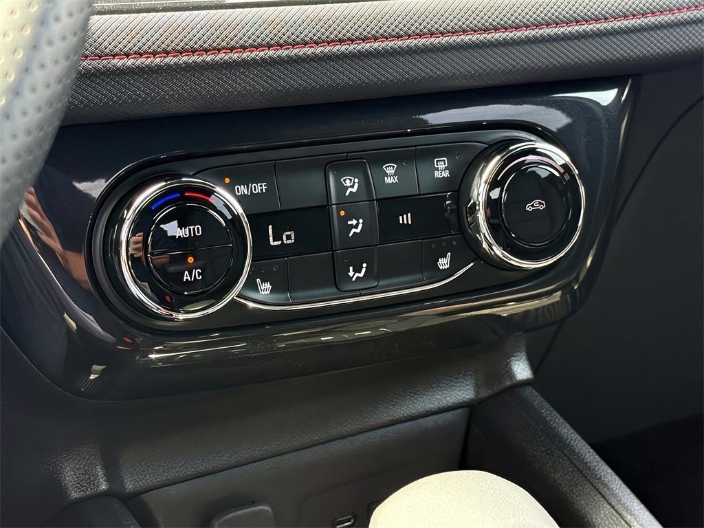 used 2025 Chevrolet TrailBlazer car, priced at $31,799