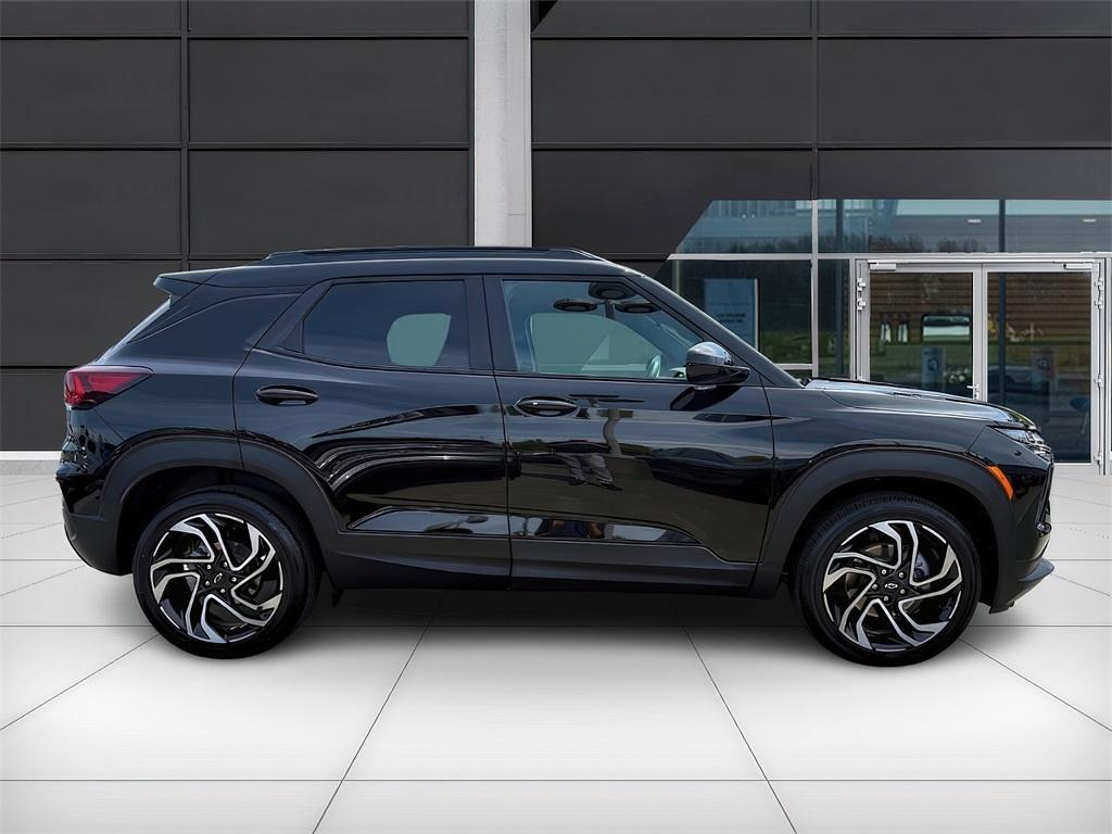 used 2025 Chevrolet TrailBlazer car, priced at $31,799