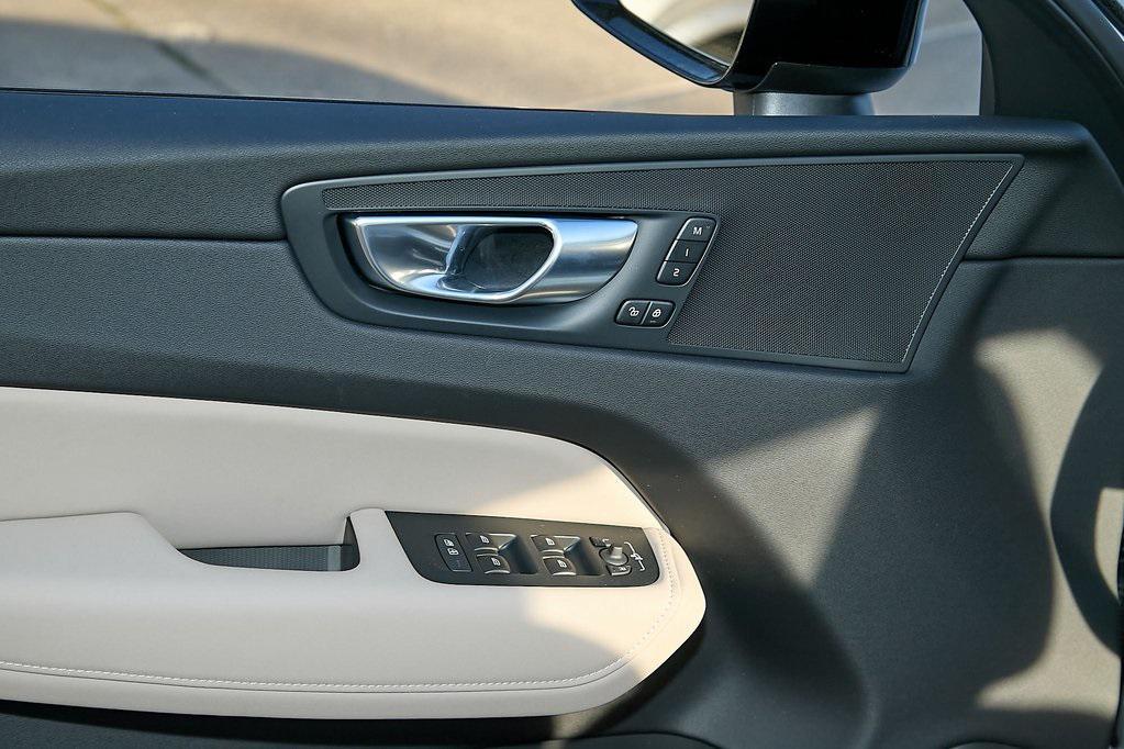 new 2026 Volvo XC60 car, priced at $54,985