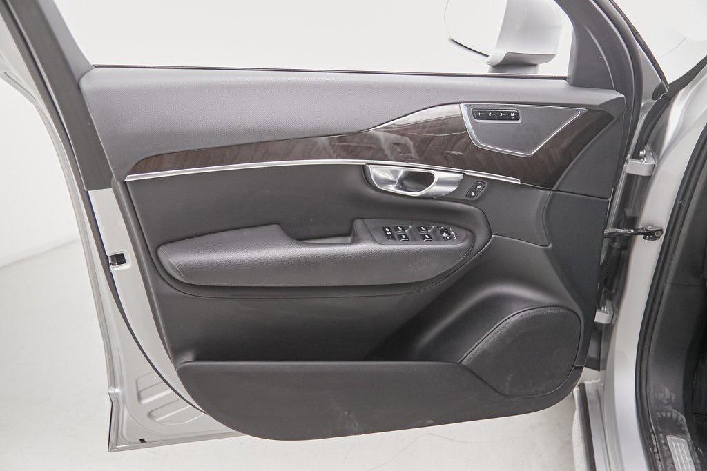 used 2018 Volvo XC90 car, priced at $16,995