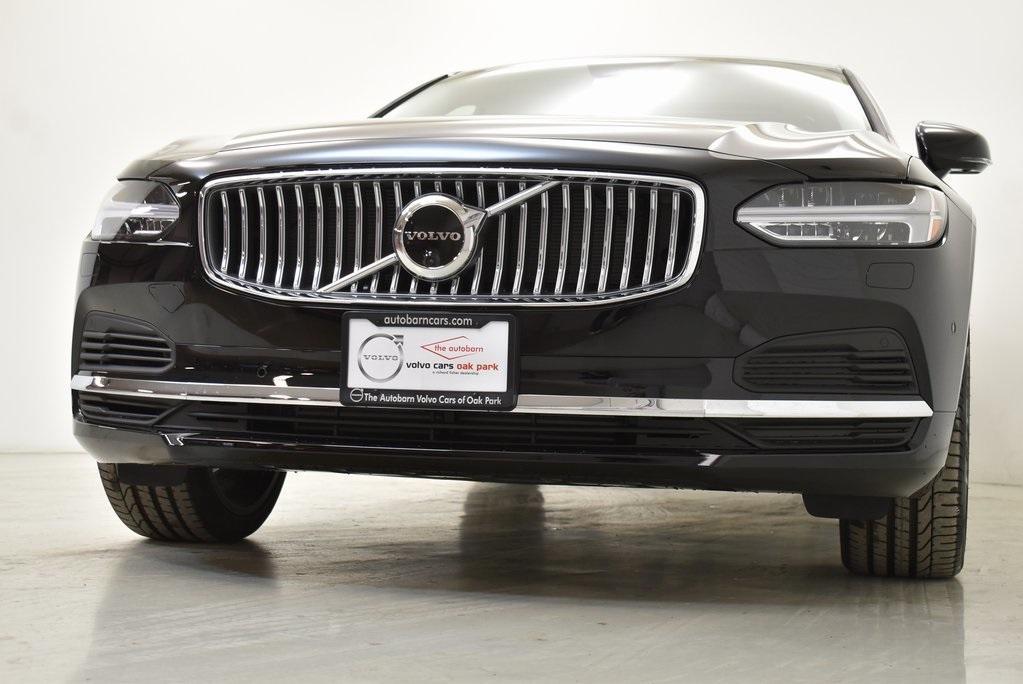 new 2024 Volvo S90 Recharge Plug-In Hybrid car
