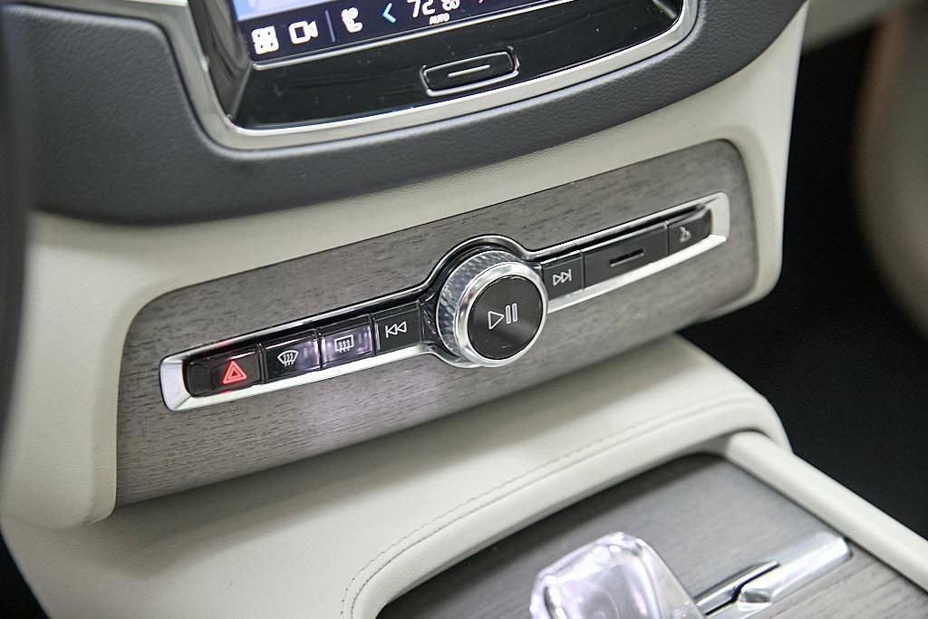 used 2023 Volvo XC90 Recharge Plug-In Hybrid car, priced at $51,995