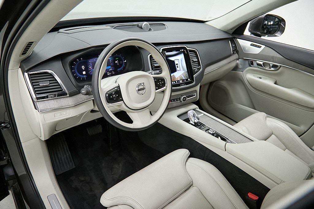 used 2023 Volvo XC90 Recharge Plug-In Hybrid car, priced at $51,995