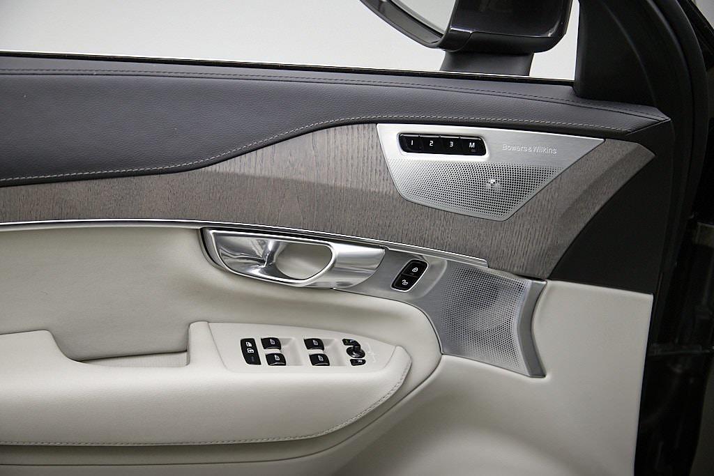 used 2023 Volvo XC90 Recharge Plug-In Hybrid car, priced at $51,995