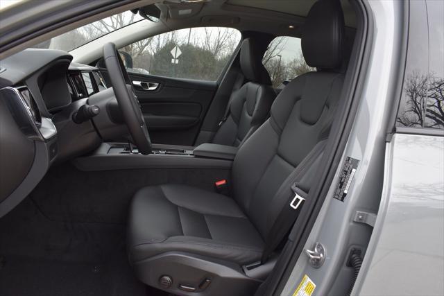 new 2025 Volvo XC60 car