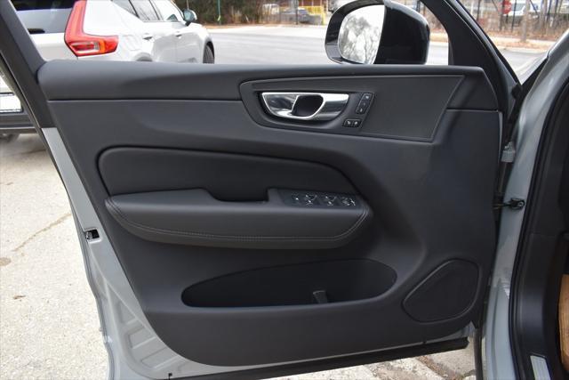 new 2025 Volvo XC60 car