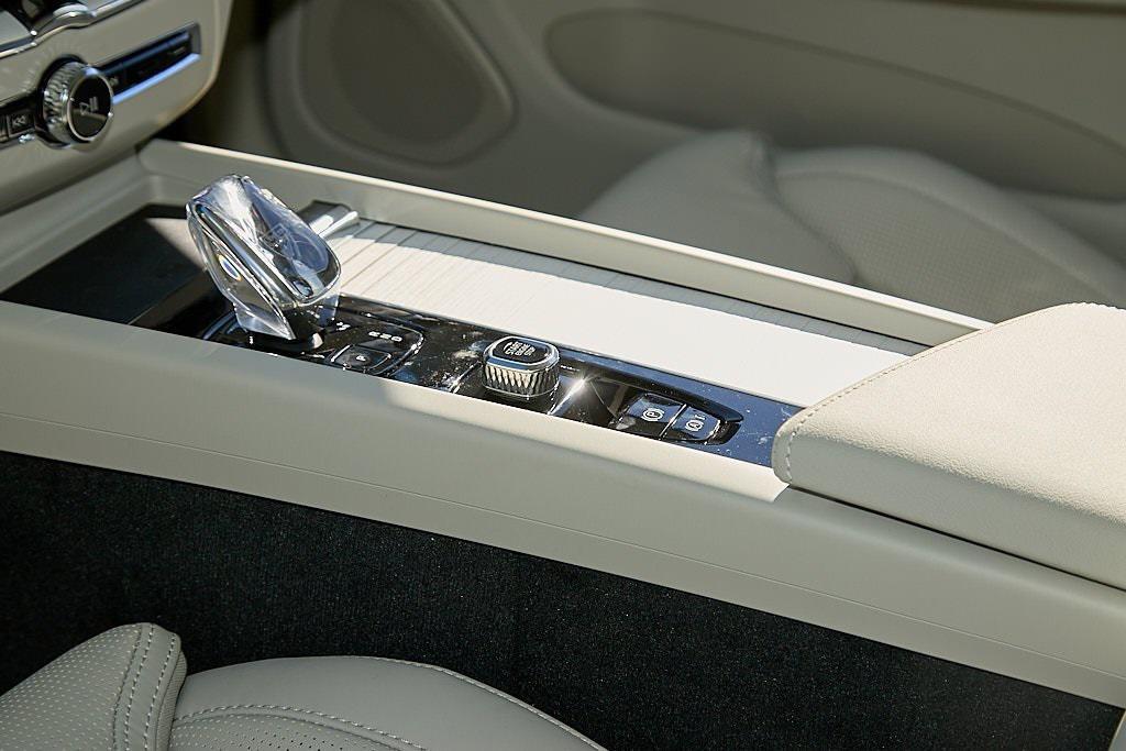 new 2026 Volvo XC60 car, priced at $60,110