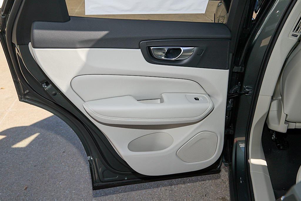 new 2026 Volvo XC60 car, priced at $60,110