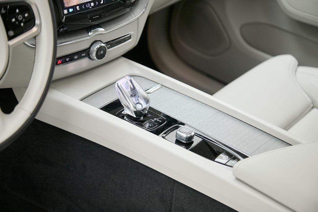 used 2024 Volvo XC60 Recharge Plug-In Hybrid car, priced at $59,395