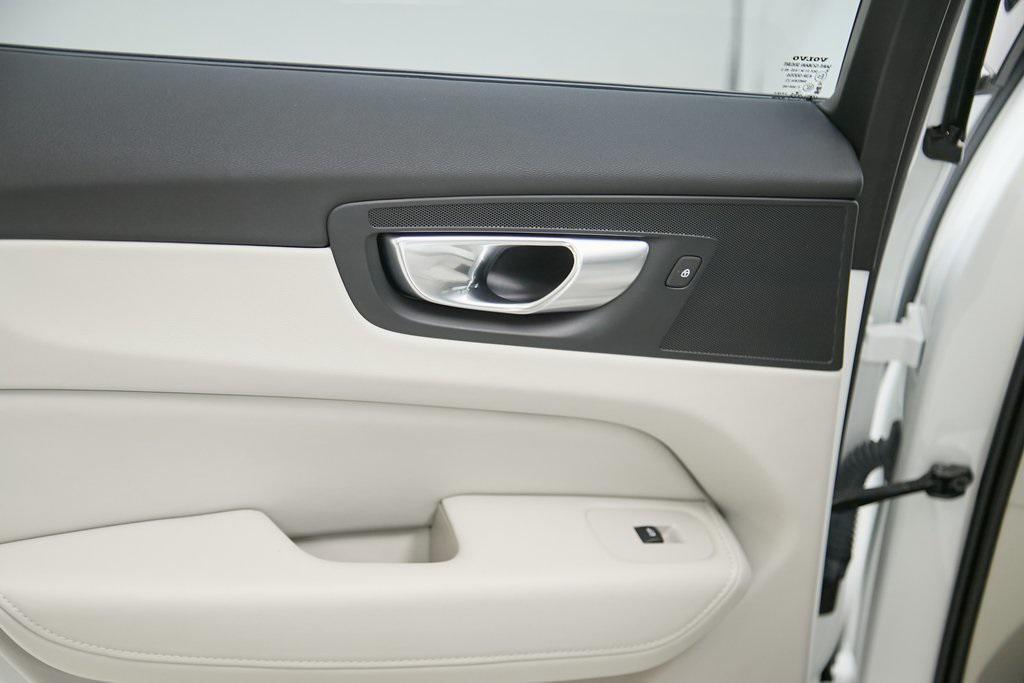used 2024 Volvo XC60 Recharge Plug-In Hybrid car, priced at $59,395