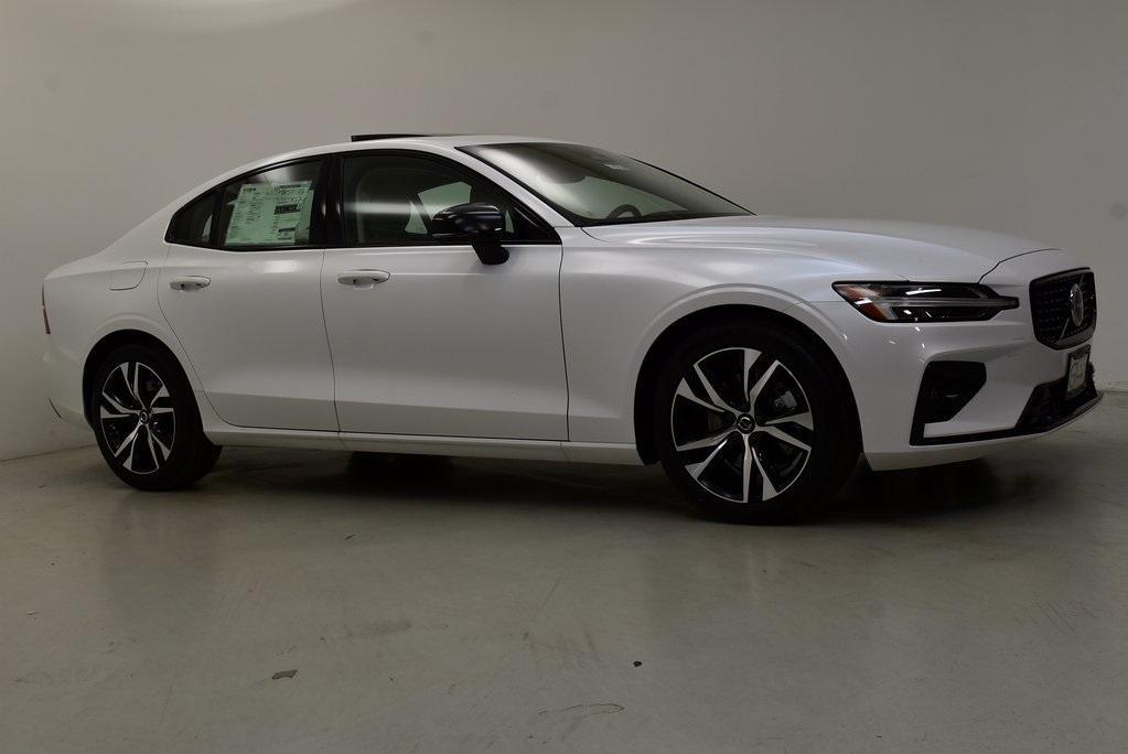 new 2024 Volvo S60 car, priced at $39,647