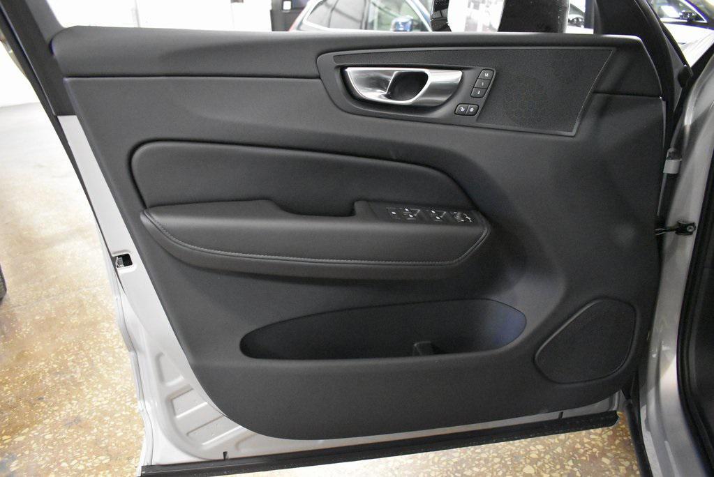 new 2025 Volvo XC60 car, priced at $49,257